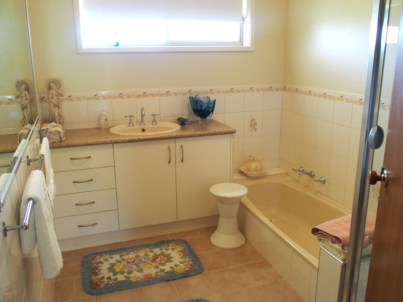 696 Wangaratta-Yarrawonga Road, Waldara VIC 3678