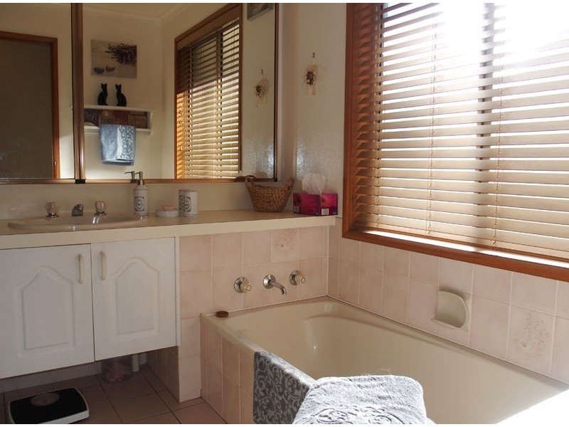 16 Mistletoe Lane, Glenrowan VIC 3675