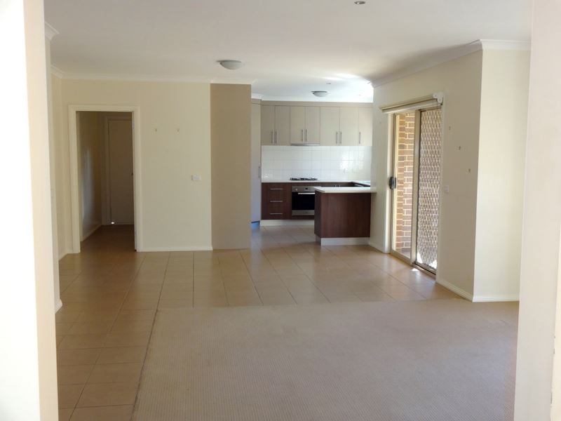 16 Kingfisher Drive, Wangaratta VIC 3677