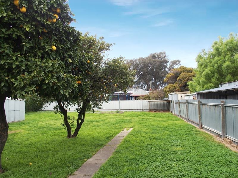 15 Hamilton Crescent, Wangaratta VIC 3677