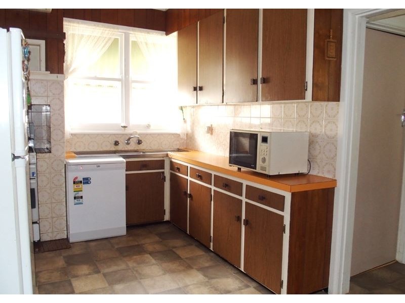 2 Irwin Avenue, Wangaratta VIC 3677