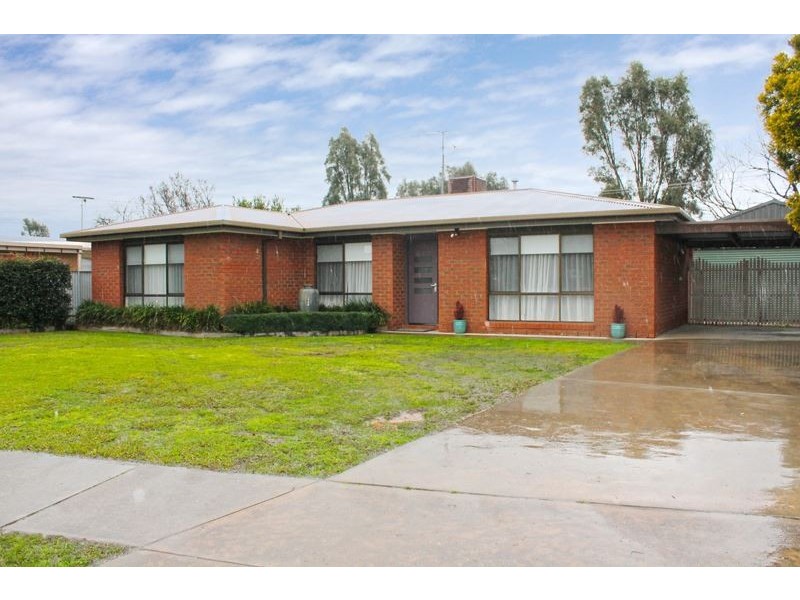 18 Russell Avenue, Wangaratta VIC 3677