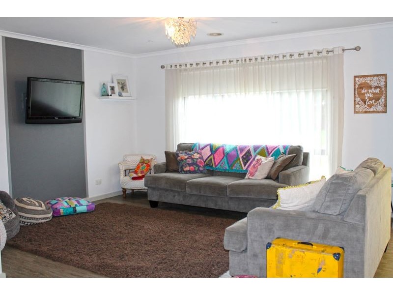 18 Russell Avenue, Wangaratta VIC 3677