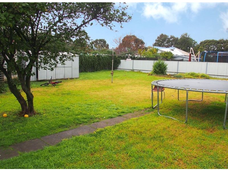 15 Hamilton Crescent, Wangaratta VIC 3677