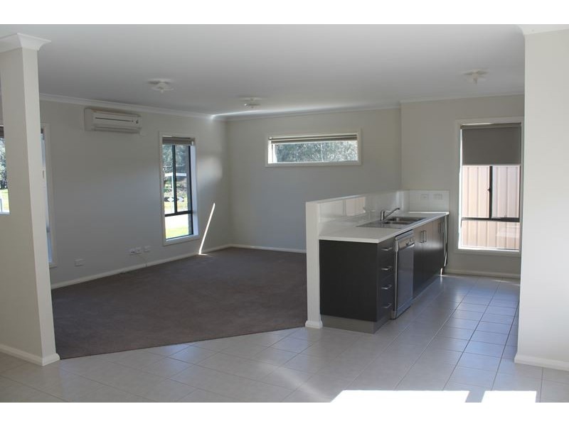 17 Creek View End, Wangaratta VIC 3677