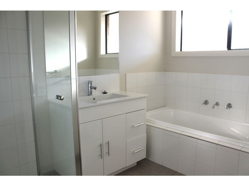 17 Creek View End, Wangaratta VIC 3677