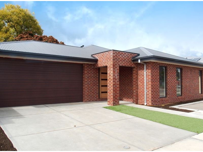 9 Dalwhinnie Drive, Wangaratta VIC 3677