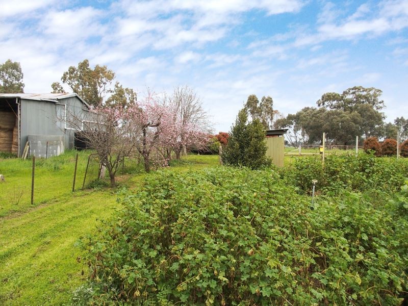 61 Bowser Londrigan Lane, Byawatha VIC 3678