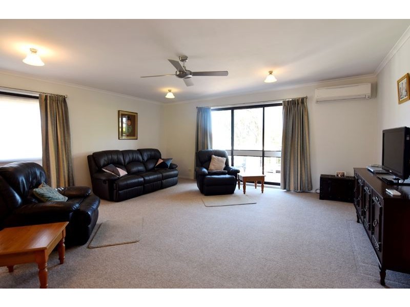 125 Old Hume Highway, Glenrowan VIC 3675