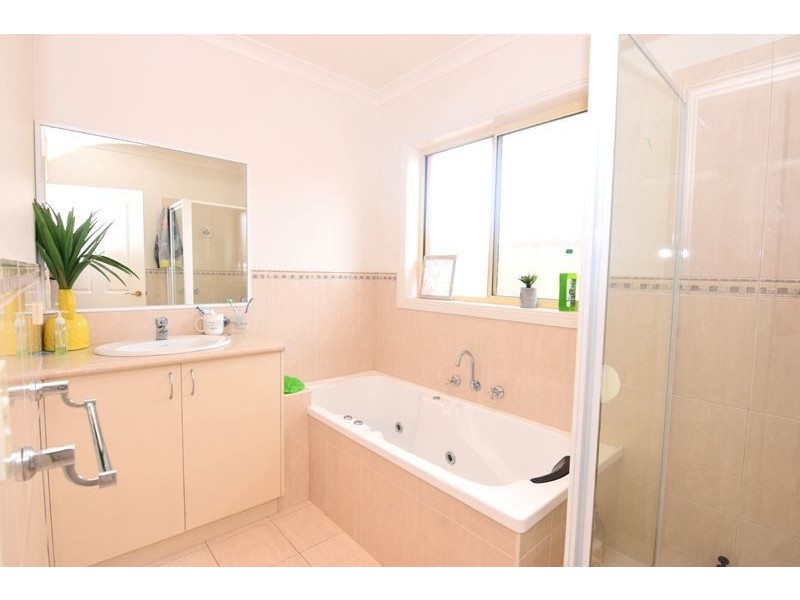 10 Murilla Crescent, Wangaratta VIC 3677