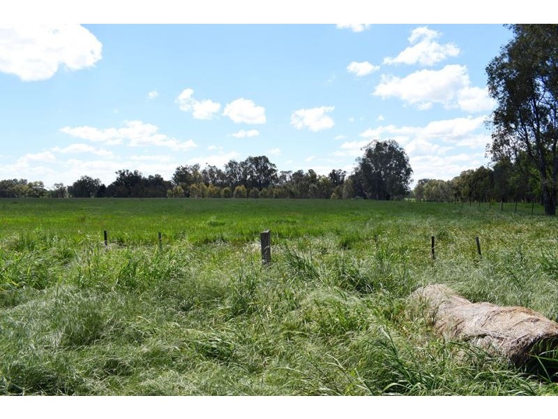 00 Docker Carboor Road, Bobinawarrah VIC 3678