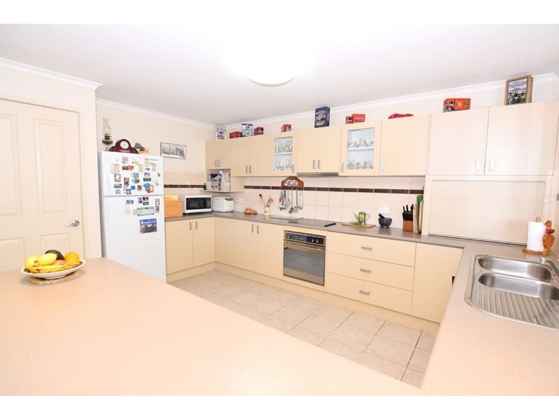 13 Sargeant Street, Thoona VIC 3726