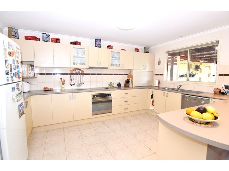 13 Sargeant Street, Thoona VIC 3726