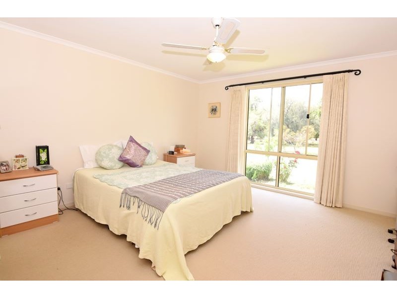 13 Sargeant Street, Thoona VIC 3726