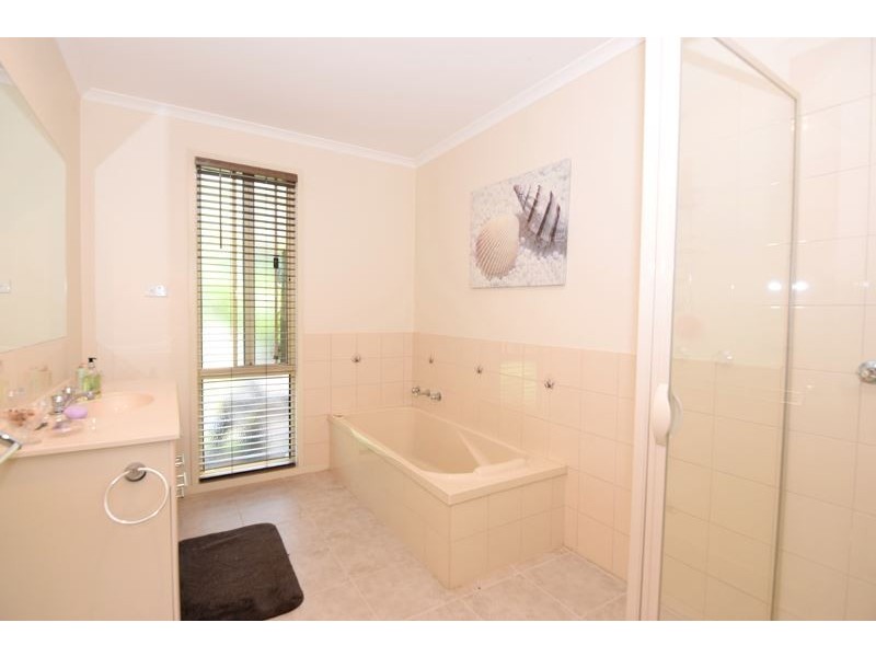 13 Sargeant Street, Thoona VIC 3726