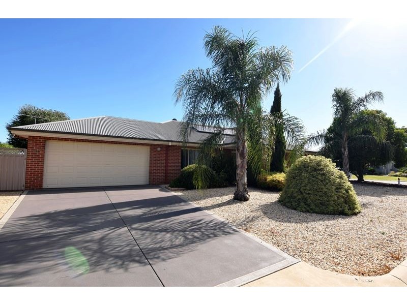 28 Monash Drive, Wangaratta VIC 3677