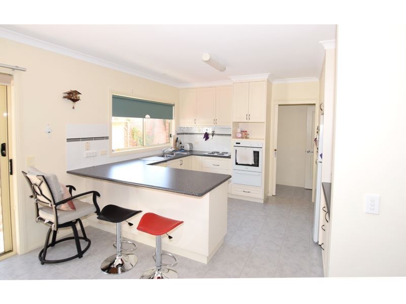 28 Monash Drive, Wangaratta VIC 3677