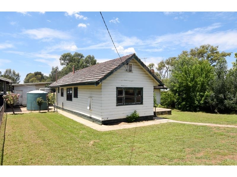 2 Byrne Street, Moyhu VIC 3732