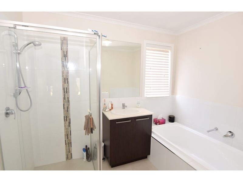 24 Thomas Wedge Drive, Wangaratta VIC 3677