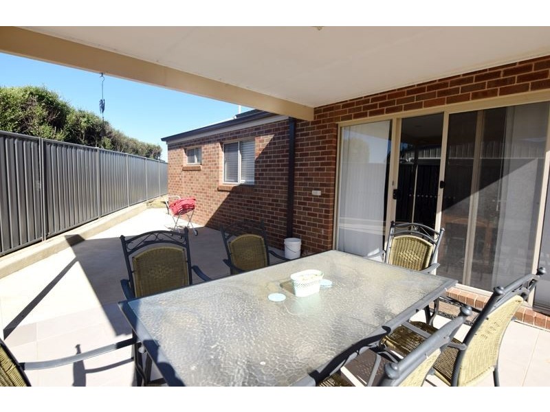 24 Thomas Wedge Drive, Wangaratta VIC 3677