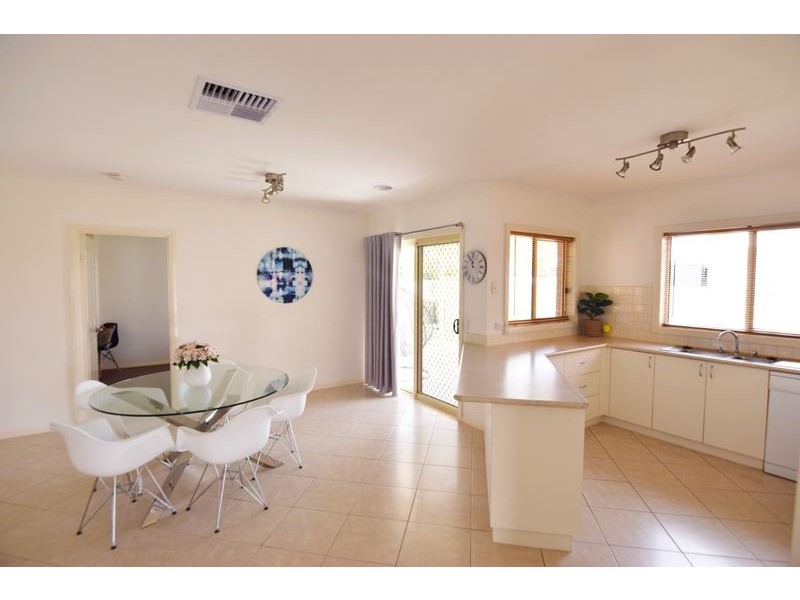 9 Trevor Drive, Wangaratta VIC 3677