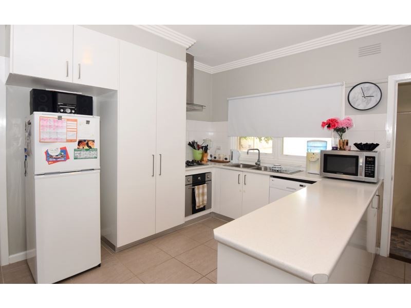 82 Sisely Avenue, Wangaratta VIC 3677