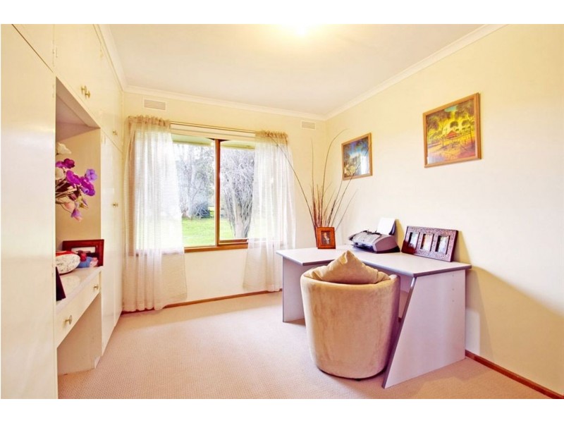 145 Williams Rd, Yinnar VIC 3869