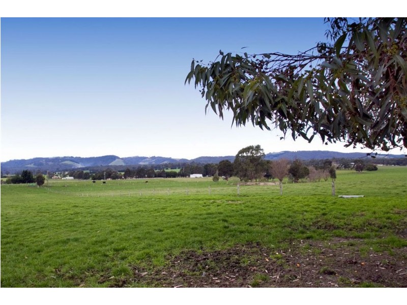 145 Williams Rd, Yinnar VIC 3869