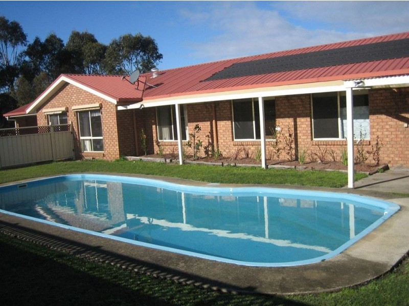 95 Neilsons Rd., Toongabbie VIC 3856