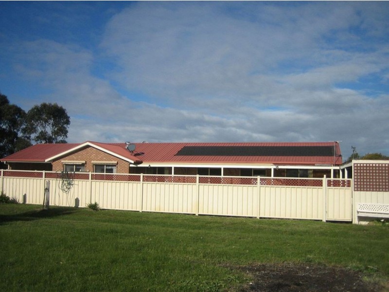 95 Neilsons Rd., Toongabbie VIC 3856