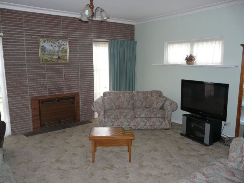 61 Pearson Street, Bairnsdale VIC 3875