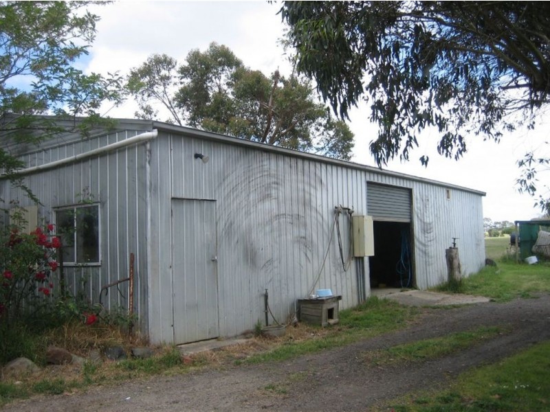 185 Taylors Road, Willung VIC 3847