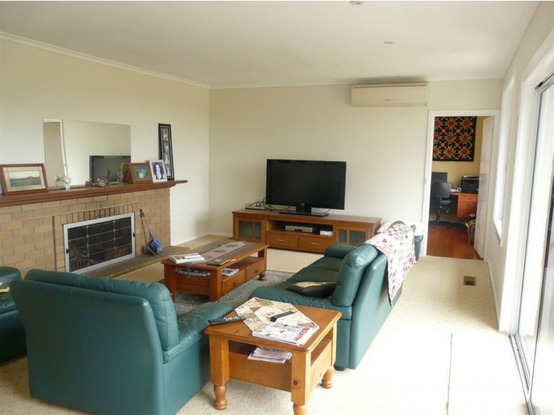 60 Lanteris Road, Wy Yung VIC 3875