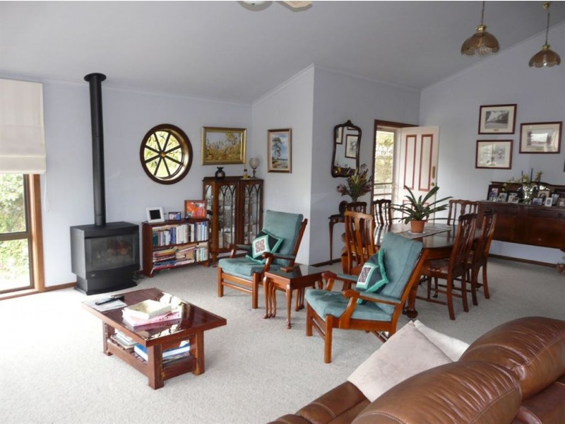 9 Llewelyn Court, Bairnsdale VIC 3875