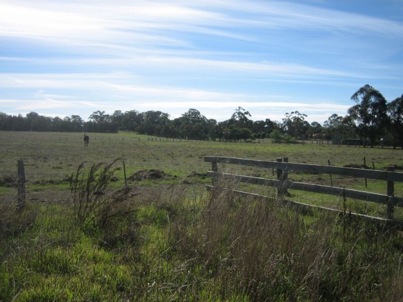 11 Ash Street, Heyfield VIC 3858