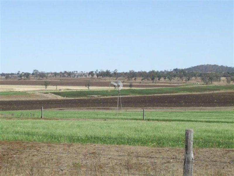 . Warrens,Gore H’way, Southbrook QLD 4363