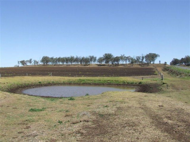 . Warrens,Gore H’way, Southbrook QLD 4363