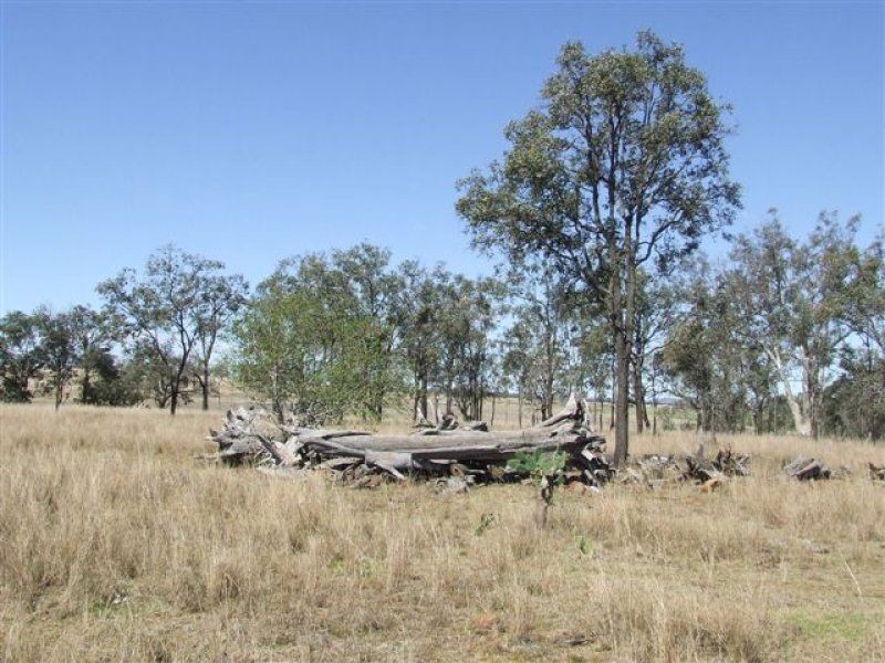 . Warrens,Gore H’way, Southbrook QLD 4363