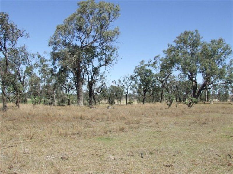 . Warrens,Gore H’way, Southbrook QLD 4363