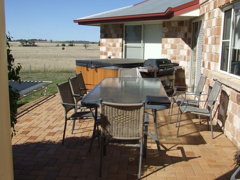 ” Spring Valley”, Pittsworth QLD 4356