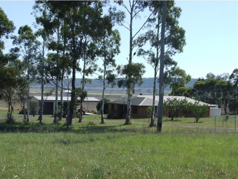 . “Mountain View”, 208 Watts Siding Rd, Cambooya QLD 4358