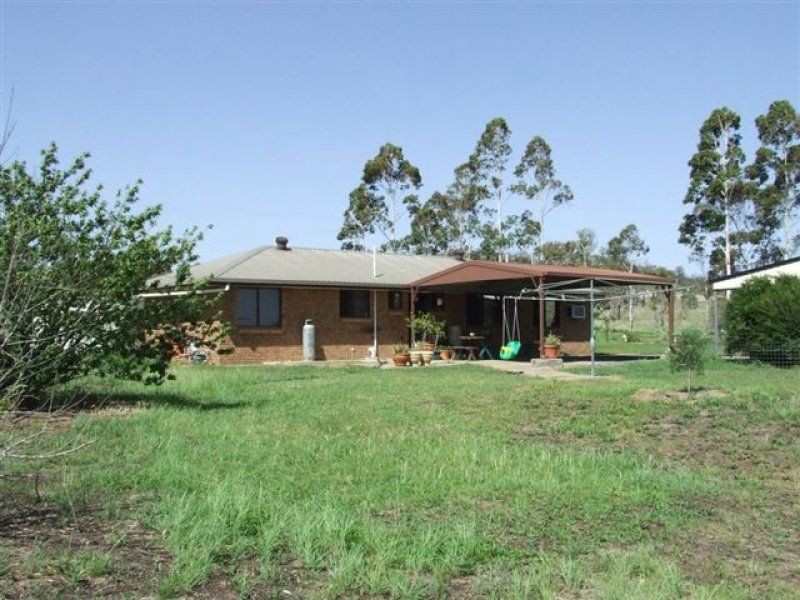 . “Mountain View”, 208 Watts Siding Rd, Cambooya QLD 4358