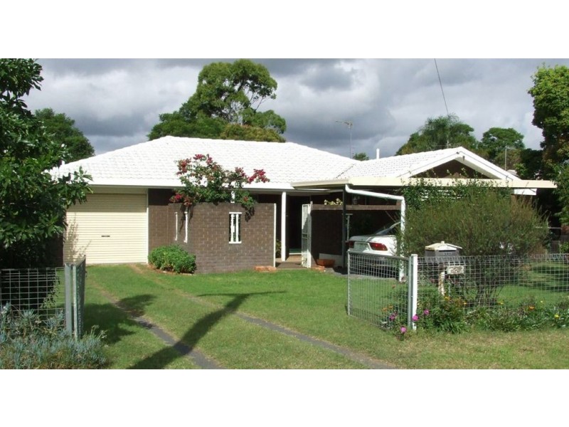 52 MURRAY STREET, Pittsworth QLD 4356