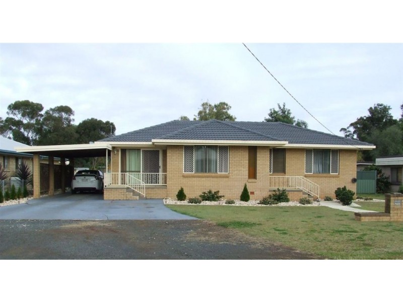 3 McIntyre St, Pittsworth QLD 4356