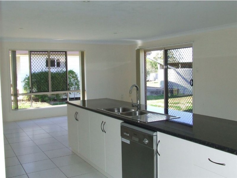 25 John Street, Southbrook QLD 4363