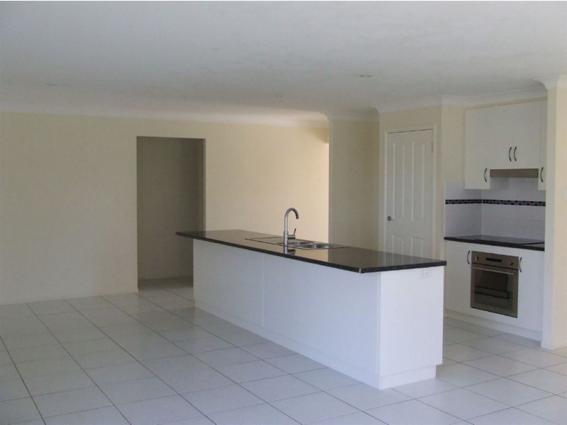 25 John Street, Southbrook QLD 4363