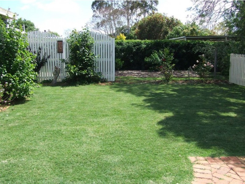 30 Briggs Street, Pittsworth QLD 4356