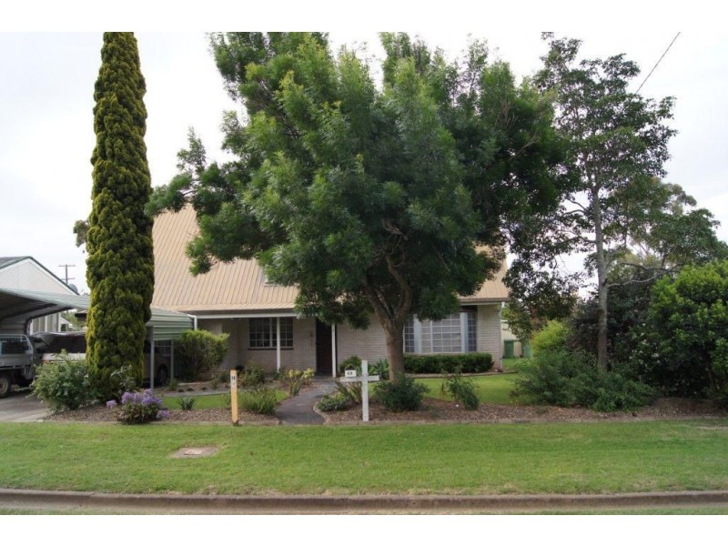 69 Hume Street, Pittsworth QLD 4356