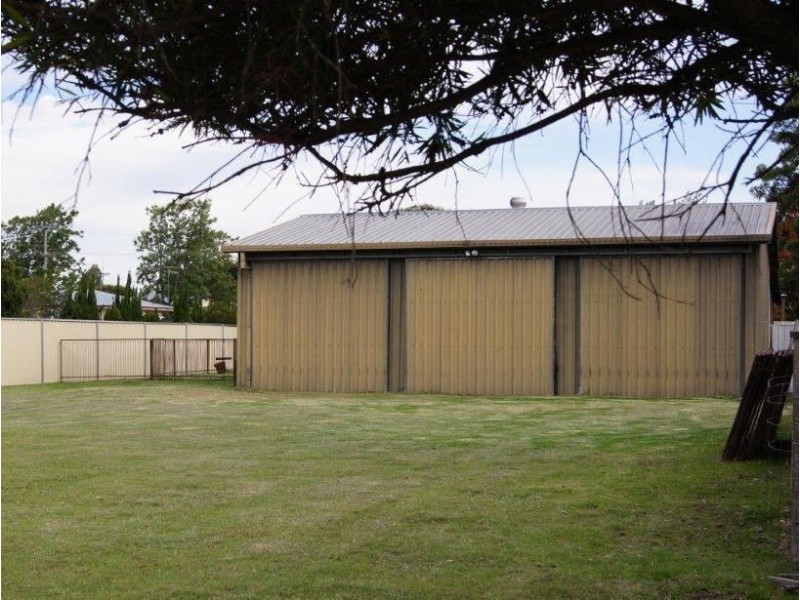69 Hume Street, Pittsworth QLD 4356