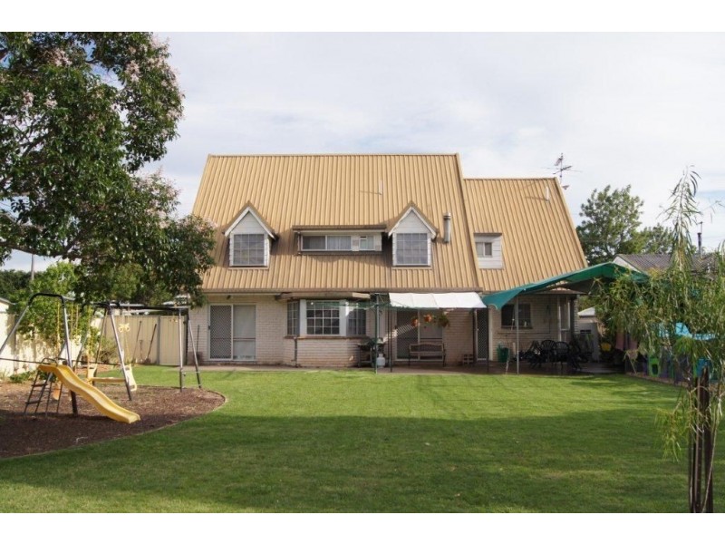 69 Hume Street, Pittsworth QLD 4356